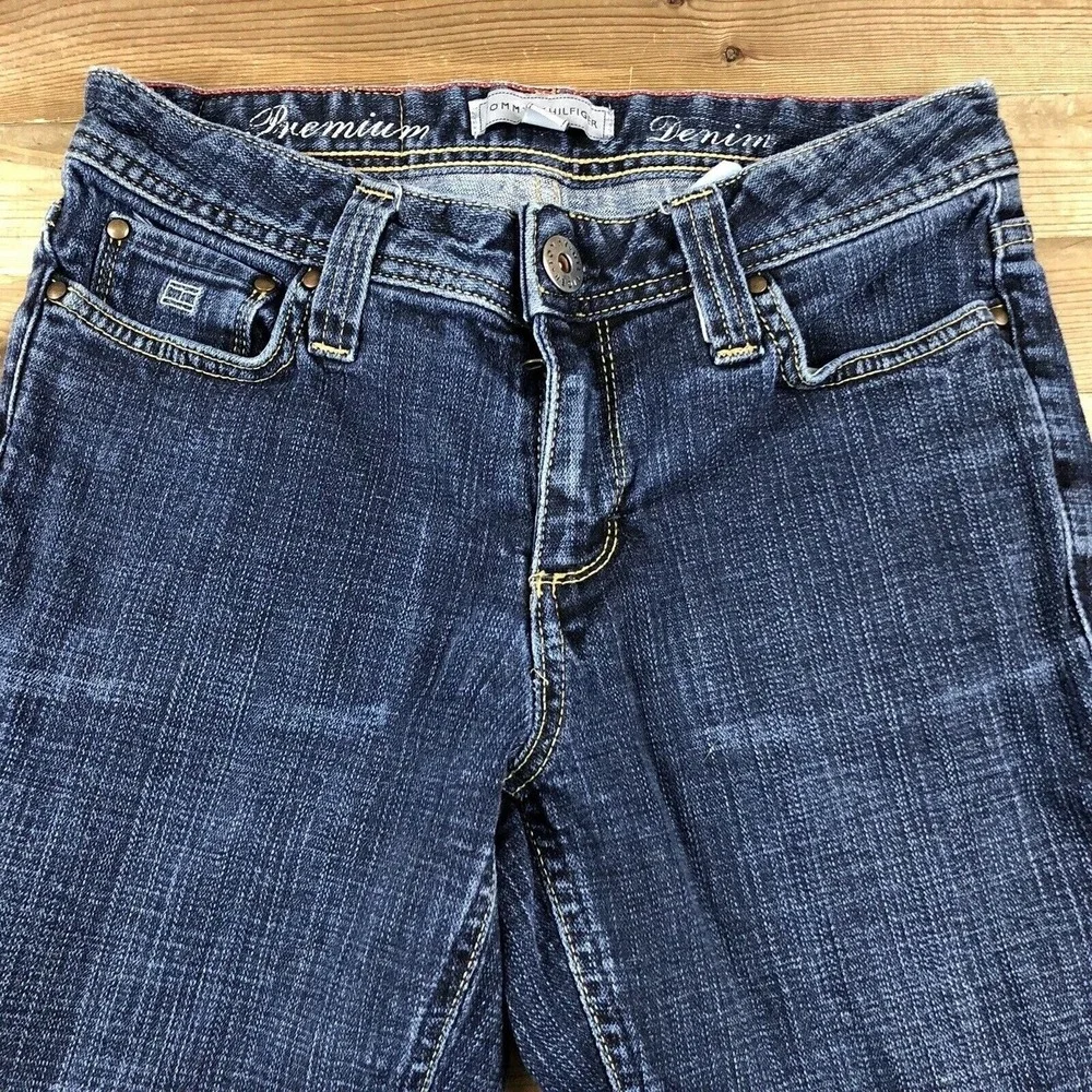 Tommy Hilfiger Cambridge Flare Jeans‎ Size 4 (29x32) Dark Wash Stretch Mid Rise